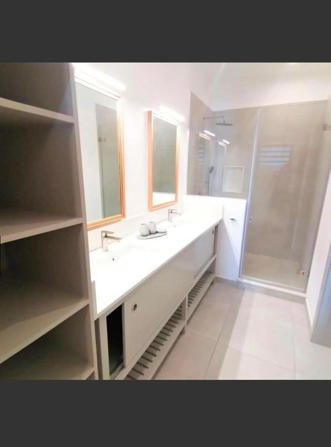 Eastern Blue Beachfront Luxury Apartment Poste Lafayette Exteriör bild
