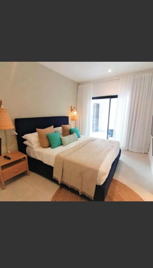 Eastern Blue Beachfront Luxury Apartment Poste Lafayette Exteriör bild