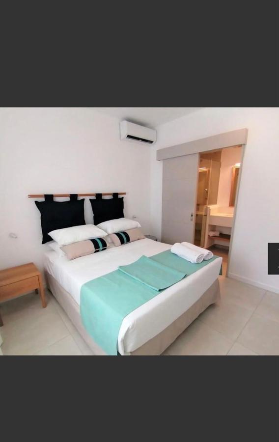 Eastern Blue Beachfront Luxury Apartment Poste Lafayette Exteriör bild