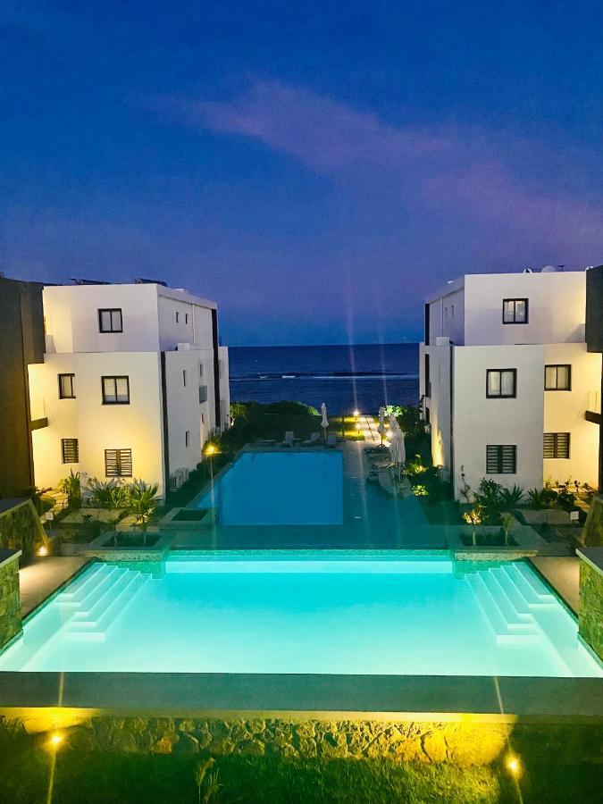 Eastern Blue Beachfront Luxury Apartment Poste Lafayette Exteriör bild