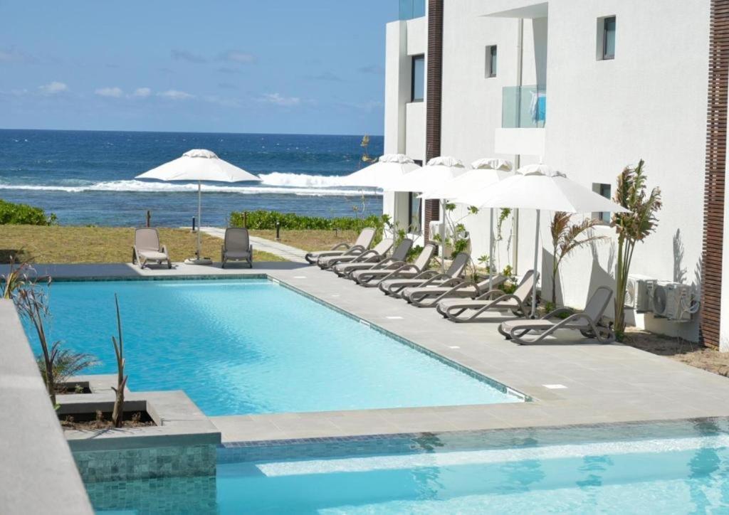 Eastern Blue Beachfront Luxury Apartment Poste Lafayette Exteriör bild