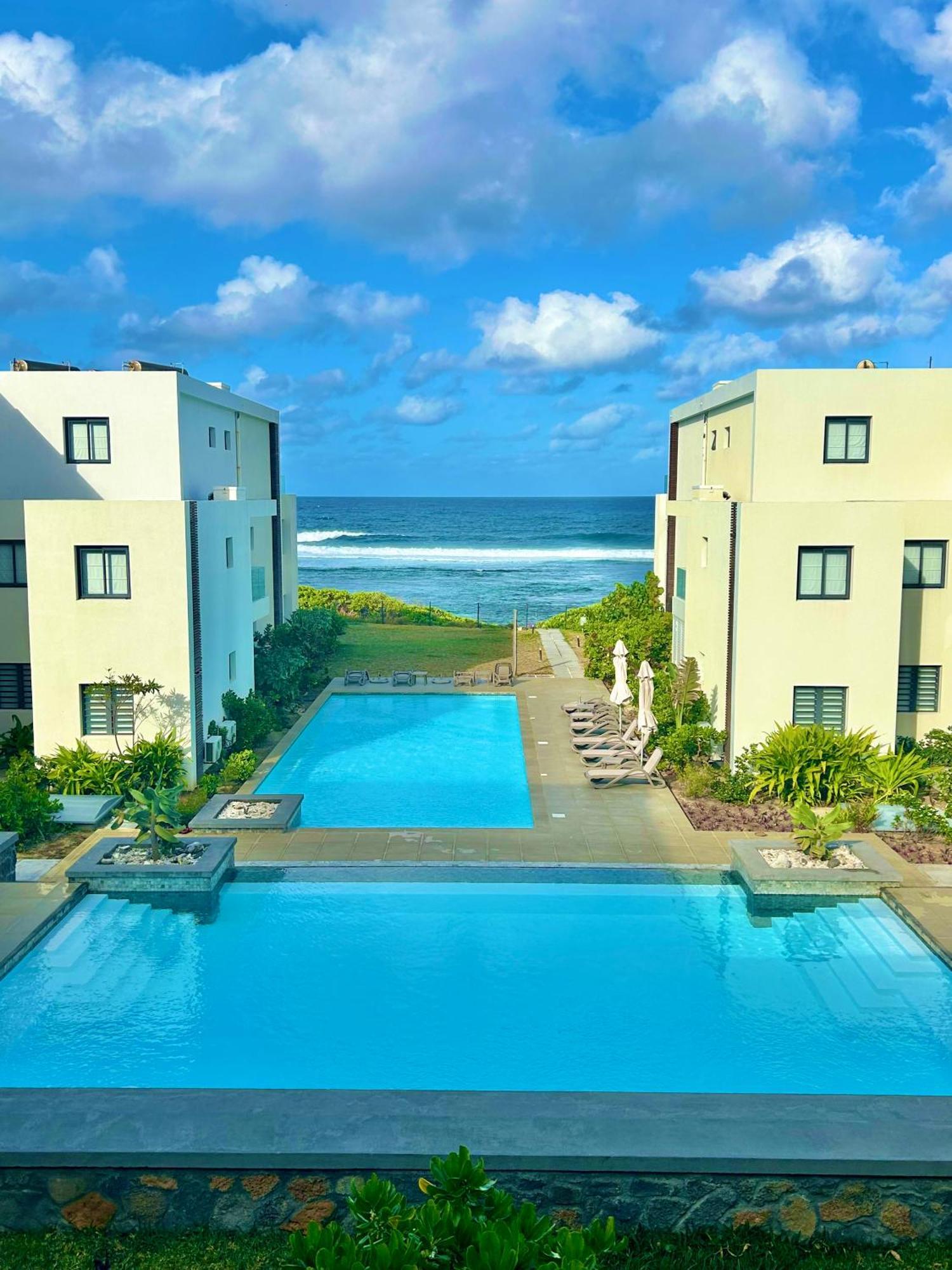 Eastern Blue Beachfront Luxury Apartment Poste Lafayette Exteriör bild